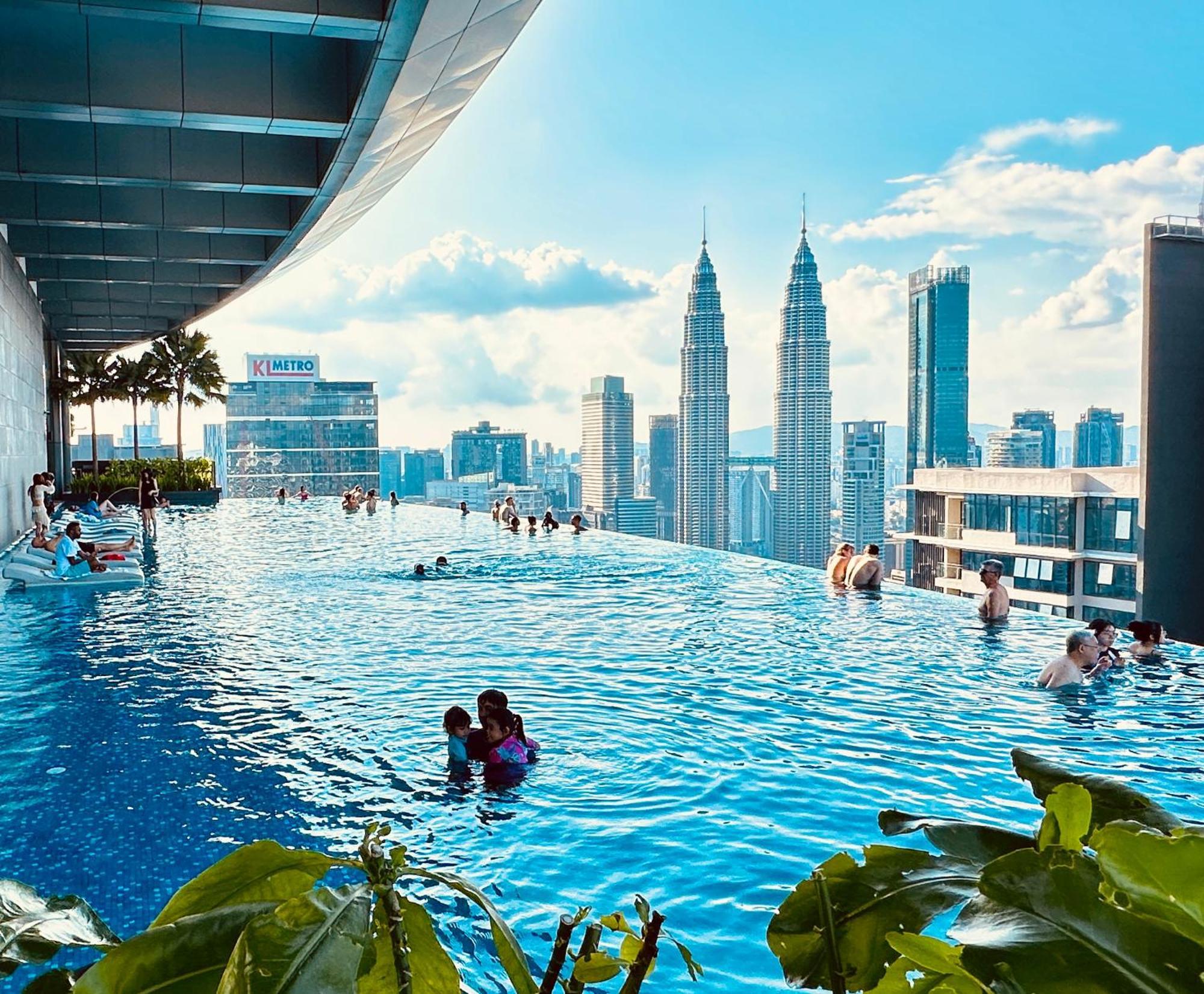 Eaton Service Apartment At Klcc Куала Лумпур Екстериор снимка